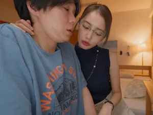 Anh trọc trúng số ở cửa hàng tiện lợi và cô nàng bị Chồng yêu bỏ bê