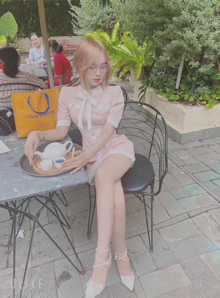 Cô hầu gái lồn khít bị ông chủ địt đủ các loại tư thế