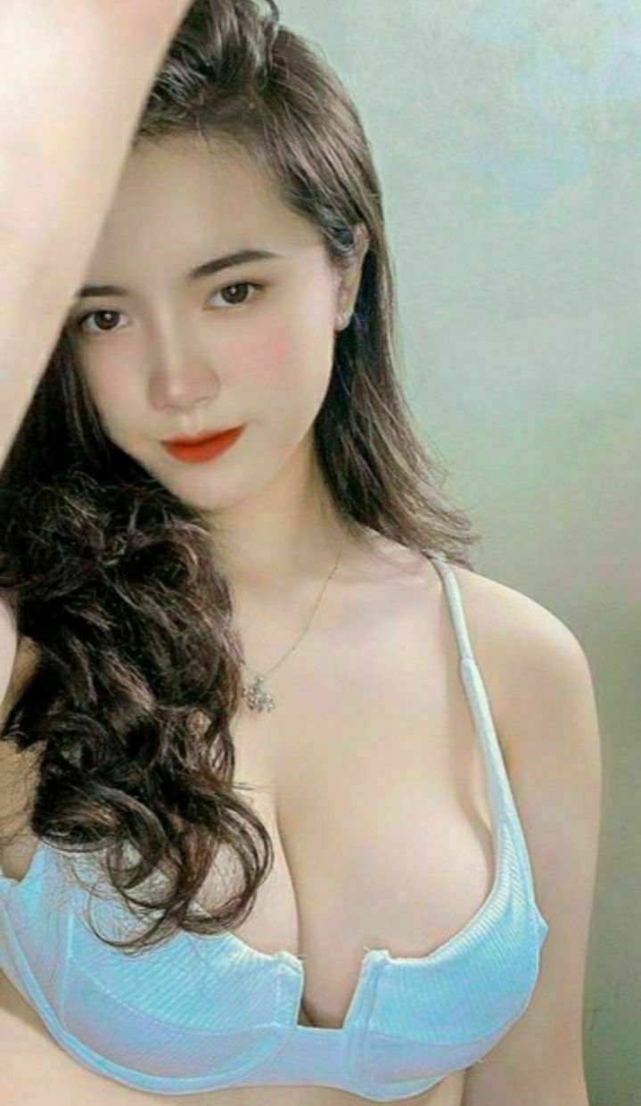 Em nữ học sinh hẹn hò với thầy giáo ở nhà trọ sau giờ học